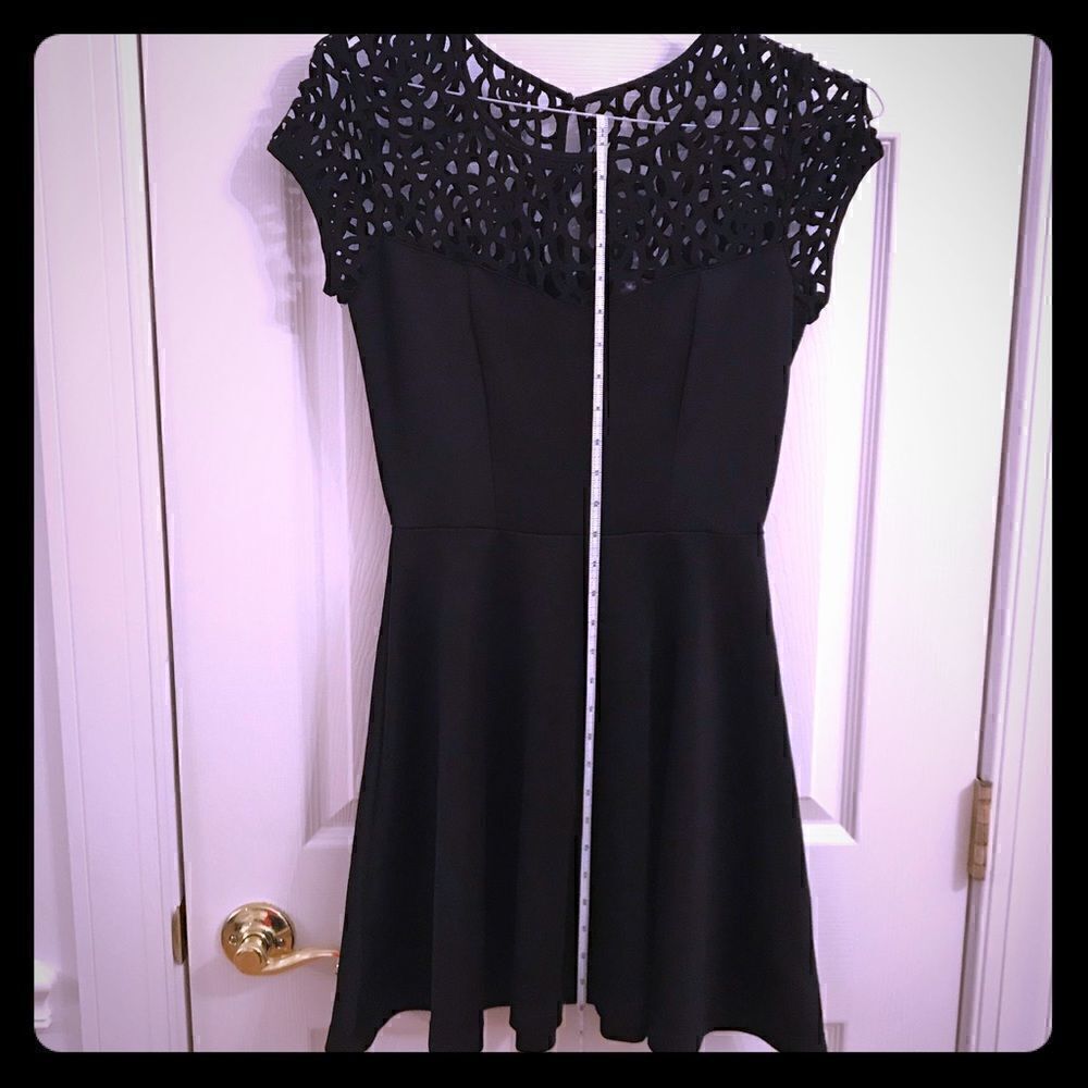 Trixxi sz 5 knee length black dress stretchy